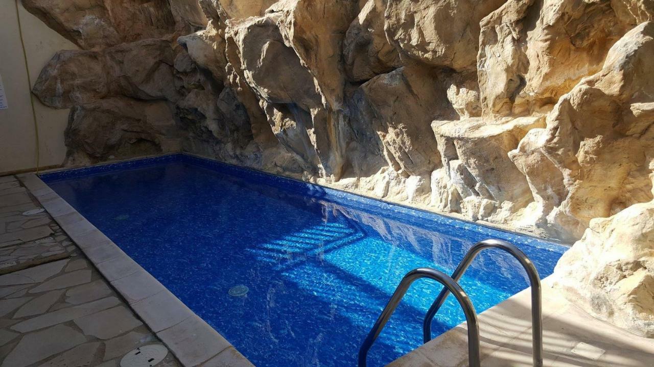 2 Bedroom Poolside Apartment E9 Peja Zewnętrze zdjęcie