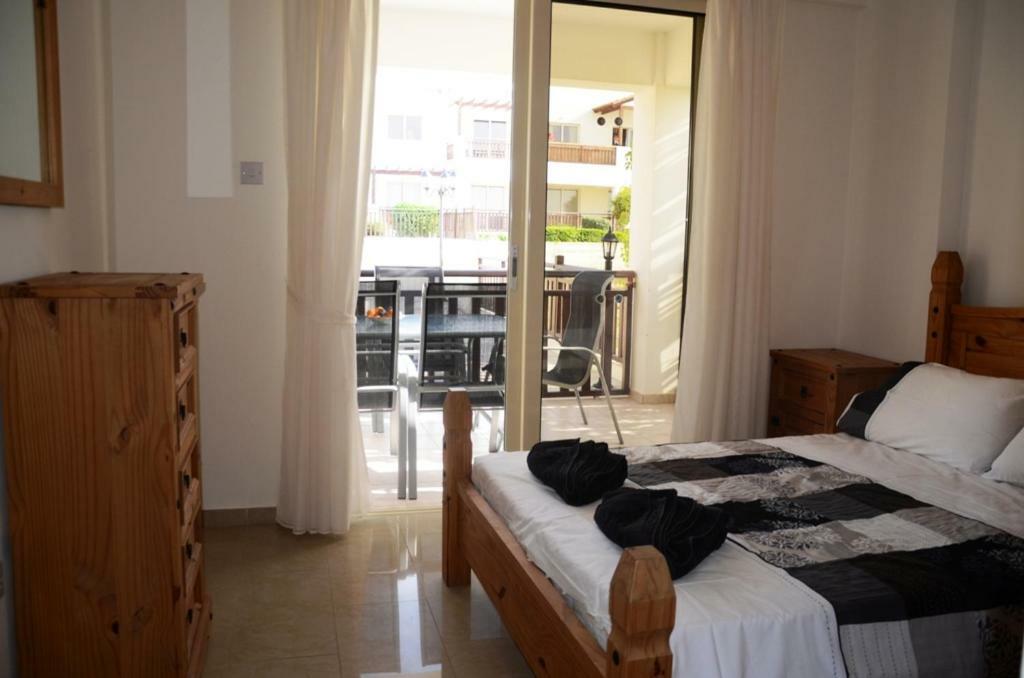 2 Bedroom Poolside Apartment E9 Peja Zewnętrze zdjęcie
