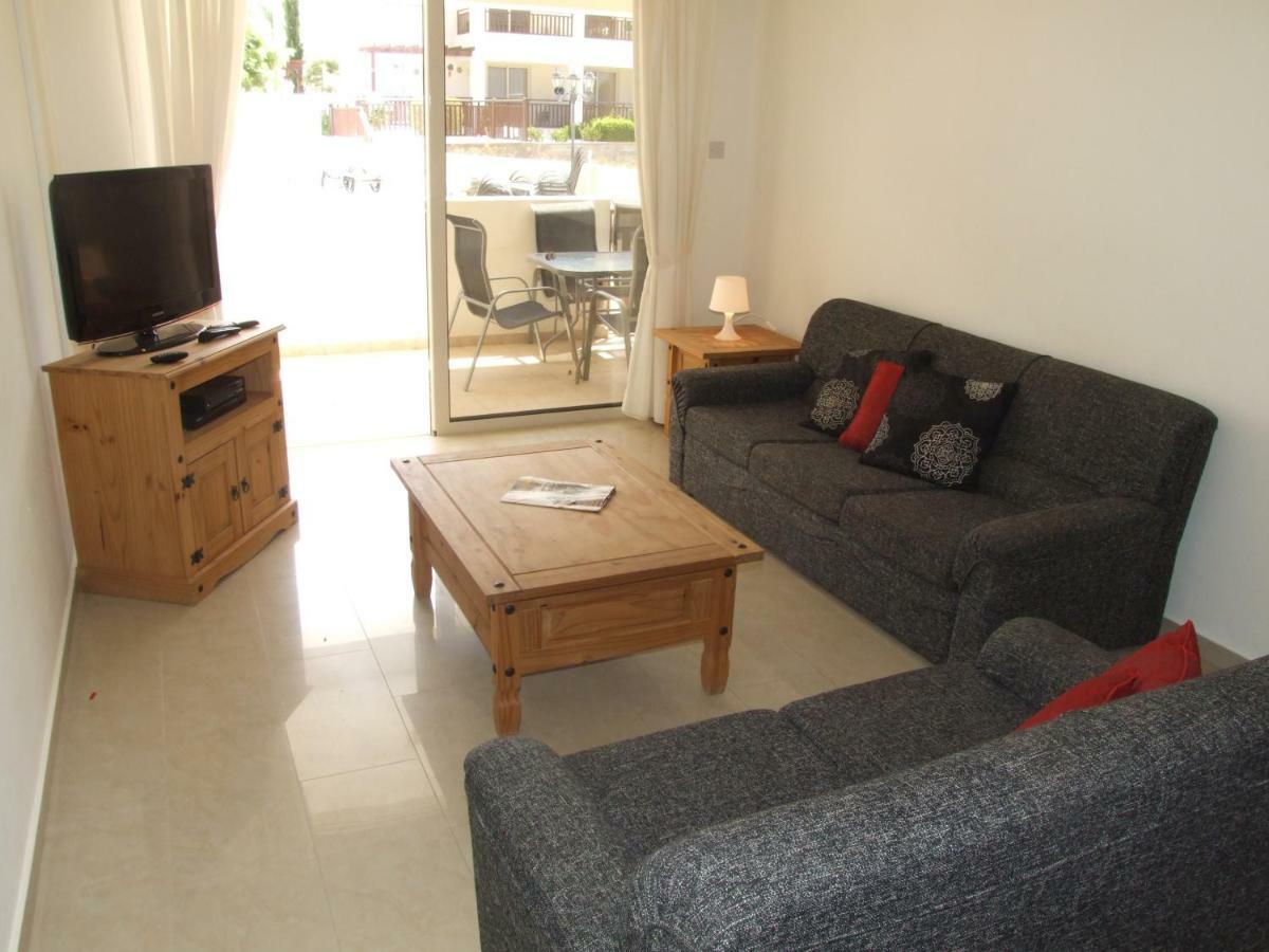 2 Bedroom Poolside Apartment E9 Peja Zewnętrze zdjęcie