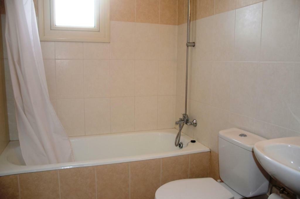 2 Bedroom Poolside Apartment E9 Peja Zewnętrze zdjęcie